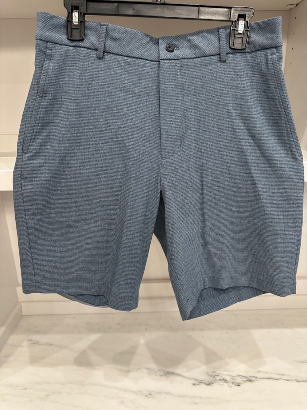 Walter Hagen size 32 waist Men's Blue Performance Stretch Shorts.  Like new